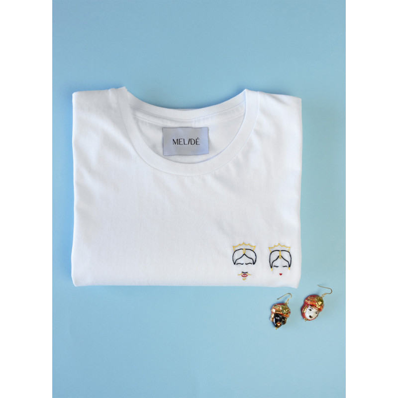 Mori t-shirt con orecchini